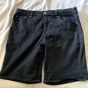 Universal Standard Bae Denim Shorts in black, size 16
